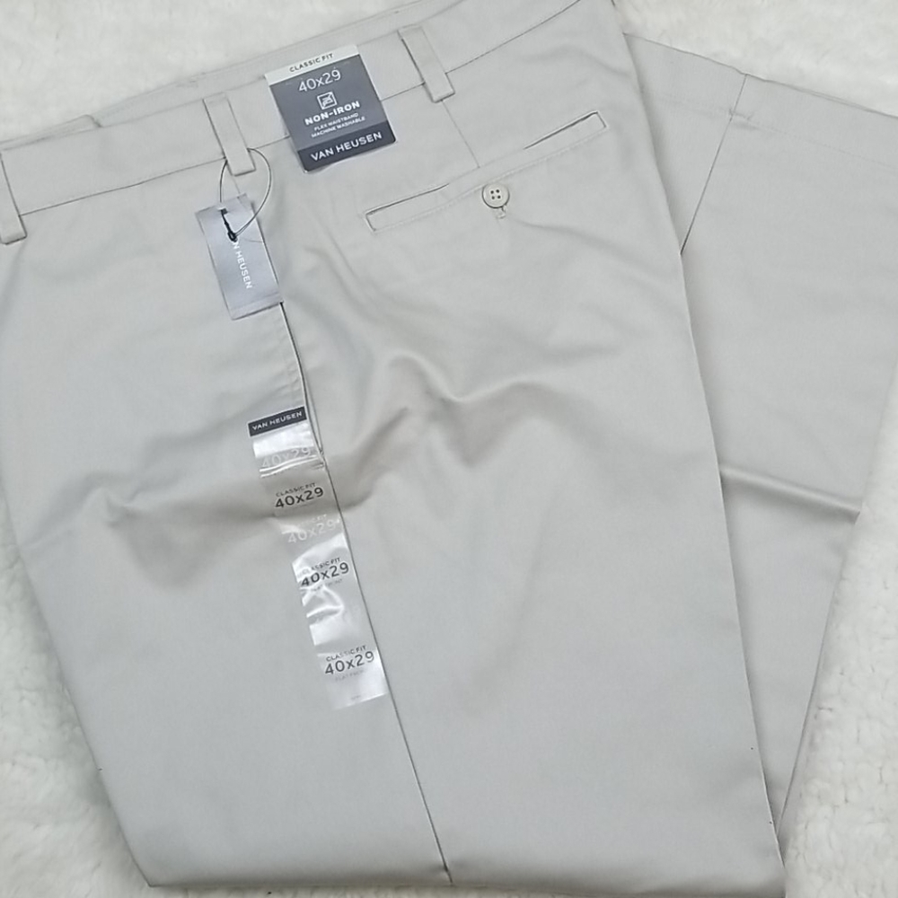NWT Van Heusen Classic Fit Chino